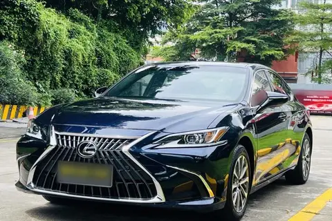 Lexus ES 2022