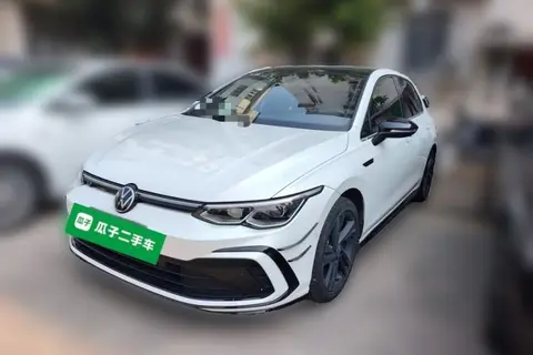 Volkswagen Golf 2021