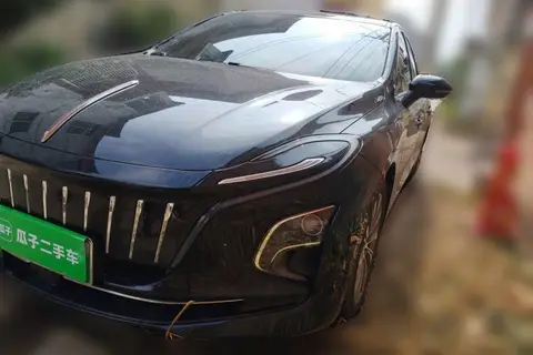 Hongqi E-QM5 2023