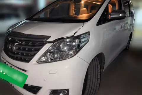 Toyota Alphard 2014