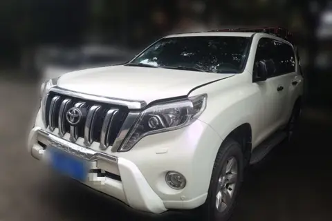 Toyota Prado 2016