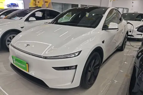 Tesla Model Y 2026
