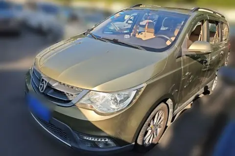 Baojun 730 2015