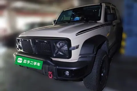 TANK 300 2025