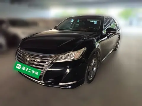 Toyota Crown 2016