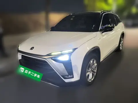 NIO ES8 2022