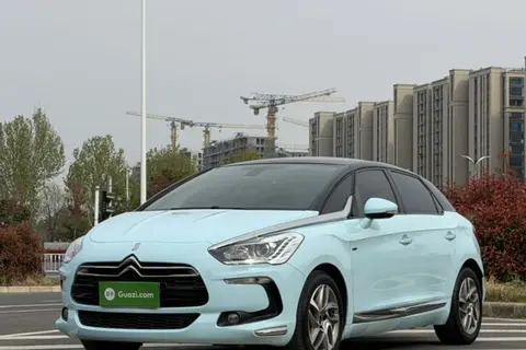 DS 5 2014
