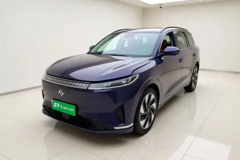 Dongfeng eπ 008 2024