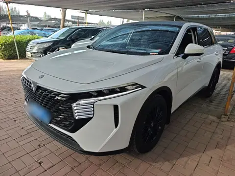 Venucia V 2025