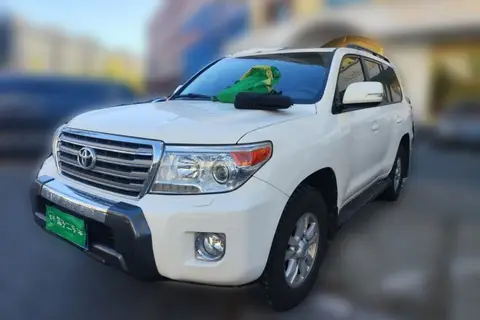 Toyota Land Cruiser 2013