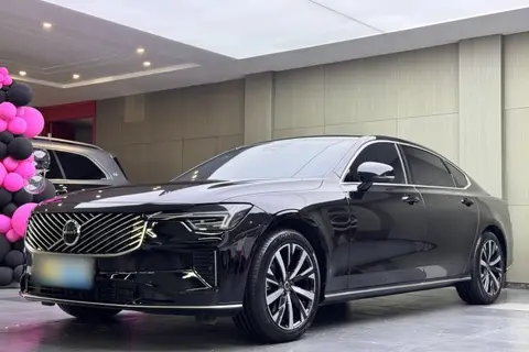 Volvo S90 2025