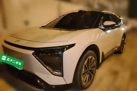 HiPhi Y 2023