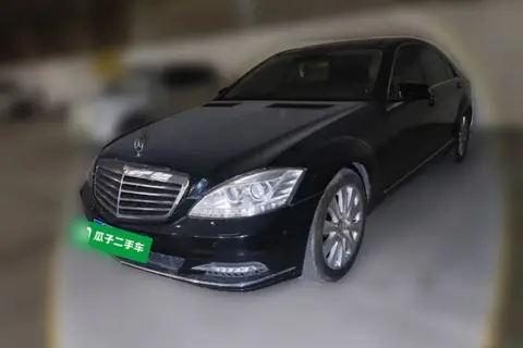 Mercedes-Benz S-Class 2011