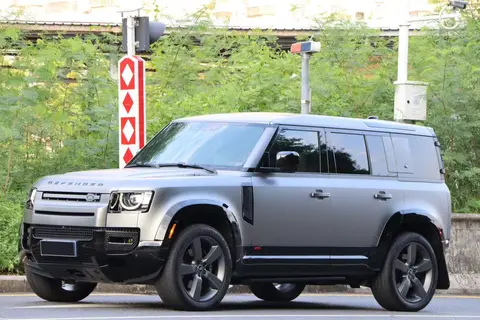 Land Rover Defender 2022