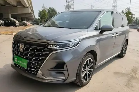 Roewe iMAX8 2024
