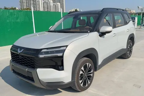 Wuling Xingguang 560 2025