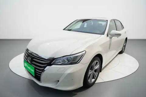Toyota Crown 2015