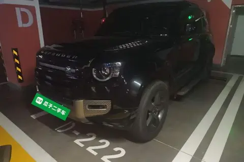 Land Rover Defender 2022