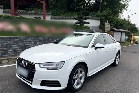 Audi A4L 2016