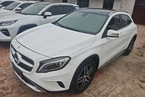 Mercedes-Benz GLA 2016