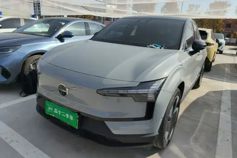 Volvo EX30 2024
