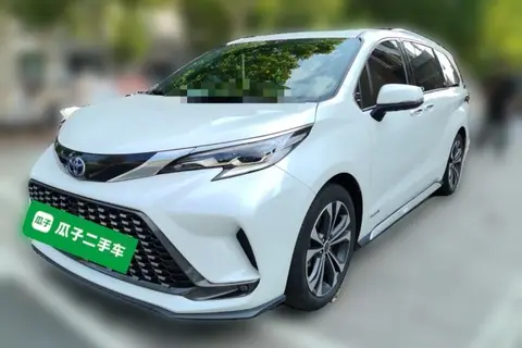 Toyota Granvia 2023