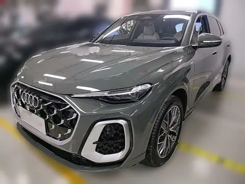 Audi Q5L 2025