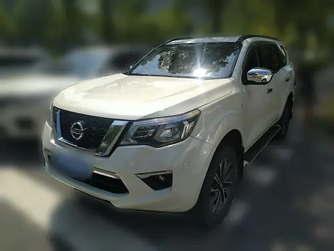 Nissan Terra 2019