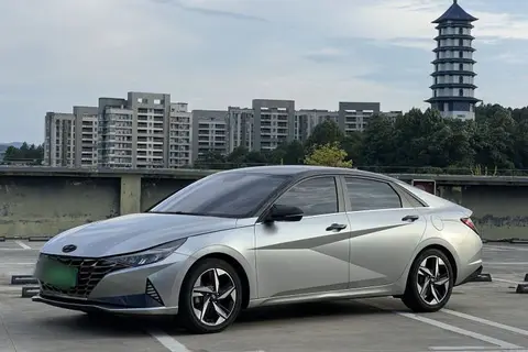 Hyundai Elantra 2023