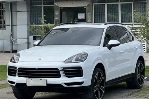 Porsche Cayenne 2022