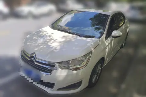 Citroën C4L 2013