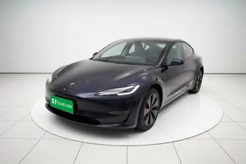 Tesla Model 3 2024