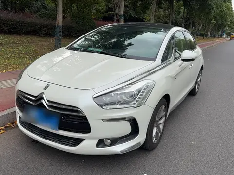 DS 5 2014