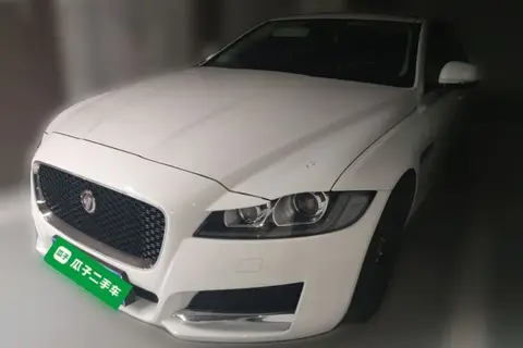 Jaguar XFL 2019