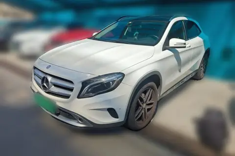 Mercedes-Benz GLA 2015