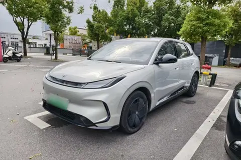 ARCFOX T1 2025