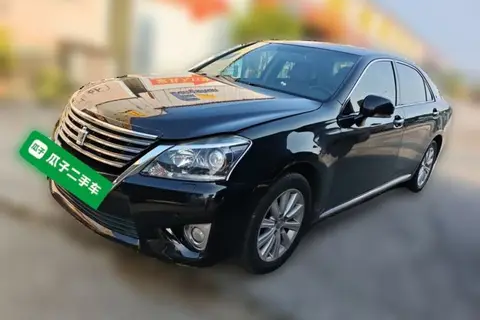 Toyota Crown 2014