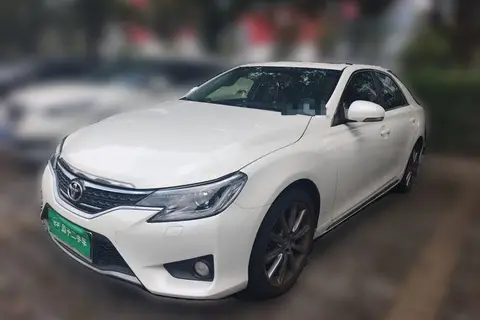 Toyota Reiz 2014