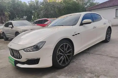 Maserati Ghibli 2021