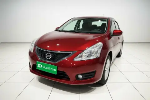 Nissan Tiida 2013