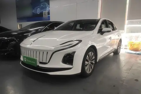 Hongqi E-QM5 2024