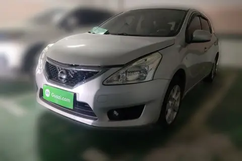 Nissan Tiida 2011