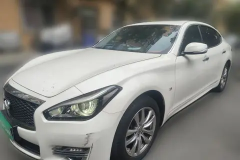 Infiniti Q70 2018