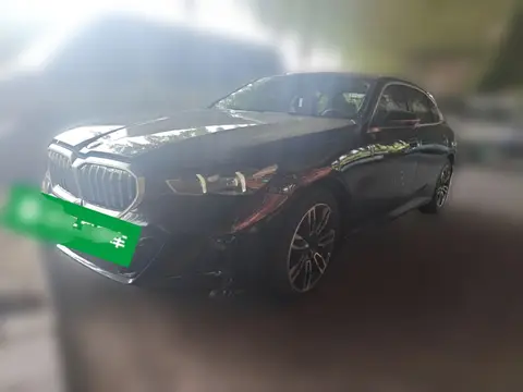 BMW 5 Series 2025