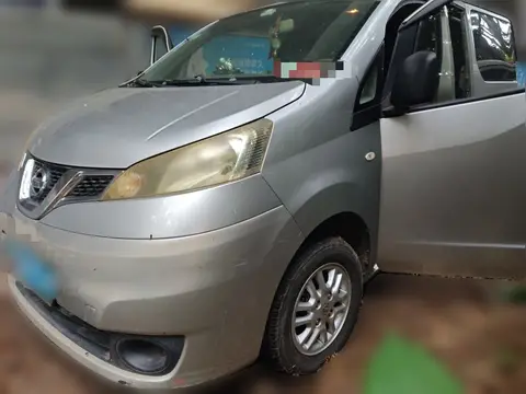 Nissan NV200 2014