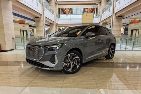 Audi Q4 e-tron 2024