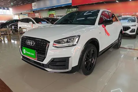 Audi Q2L 2020