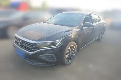 Volkswagen Passat 2025