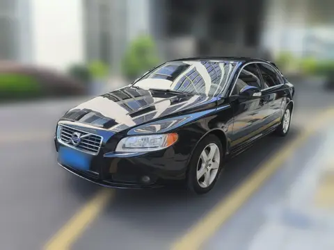 Volvo S80L 2011