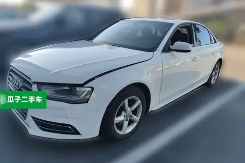 Audi A4L 2015
